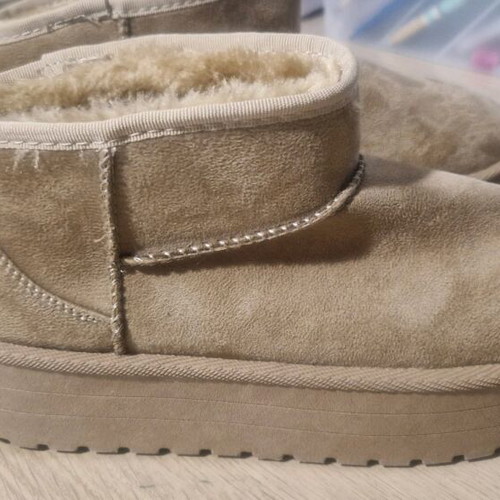 Beige fur ankle boots new, size 37