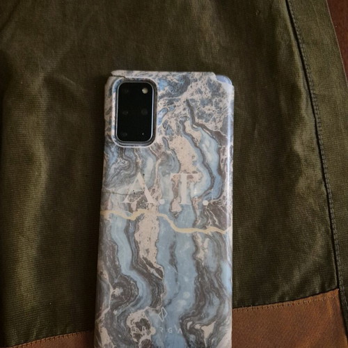 Samsung S20 used blue phone with 2 cases