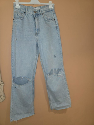 ZARA high-waisted jeans with rips like new, size 38