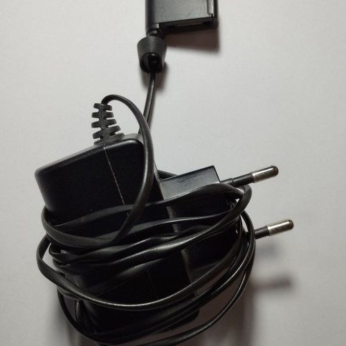 Sony Ericsson W715i mobile phone used, functional, with charger and headphones