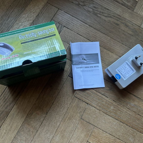 Electricity saving box
