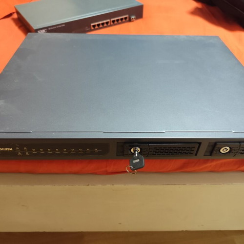 VIVOTEK NR8301 8-port IP network recorder