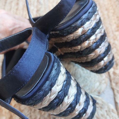 FlyFor Espadrille Platform Sandals like new, size 37, black and beige