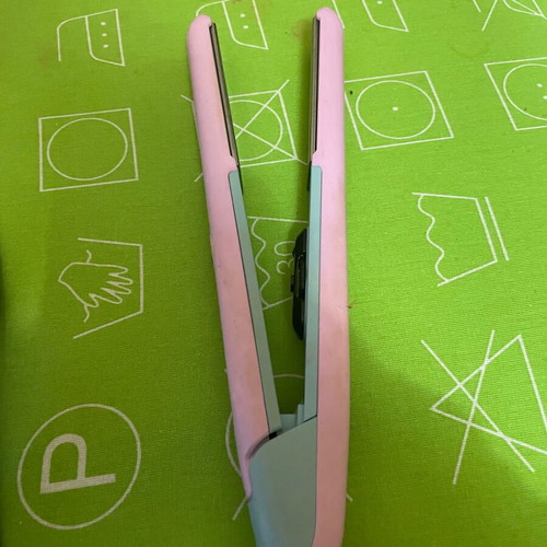 Hair straightener like new in excellent condition