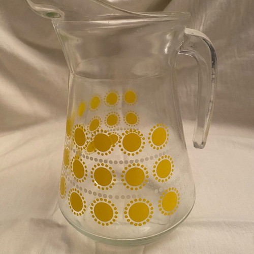 Vintage Arcoroc glass jug with yellow design, like new