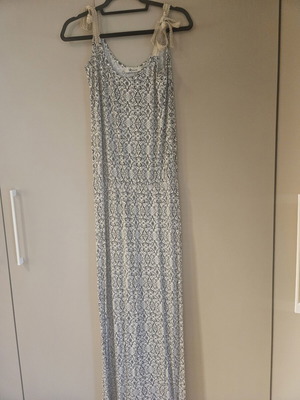 Maxi dress Hype like new, size S, black and white