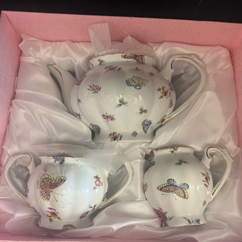 Betimi tea set with 2 serving plates and knife