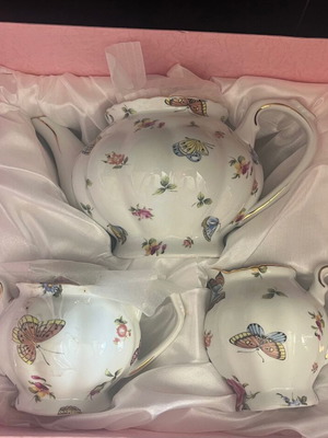 Betimi tea set with 2 serving plates and knife