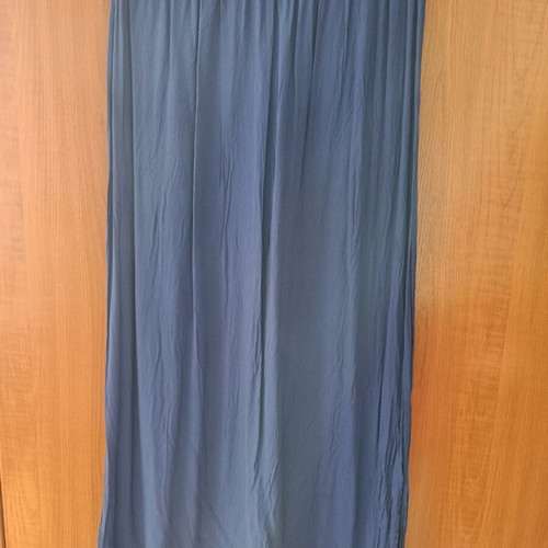 Long skirt like new, dark blue, size M