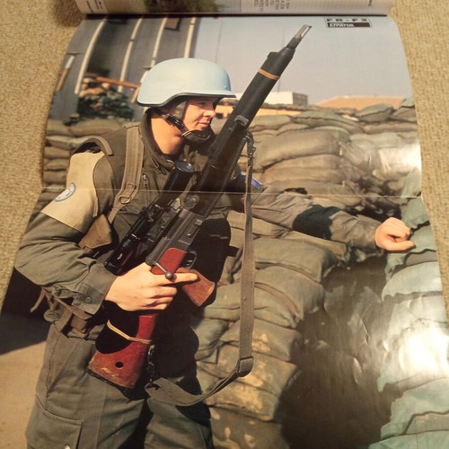 Sygchronos Stratos magazine 1997 issue 53 with FR-F2 rifle poster
