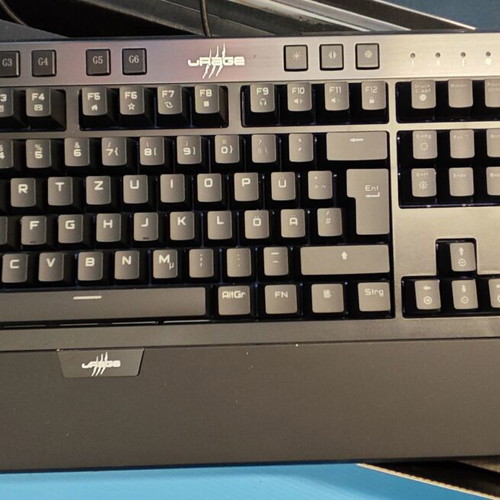 uRage Exodus 900 Mechanical Gaming Keyboard with Red Switches and RGB Lighting