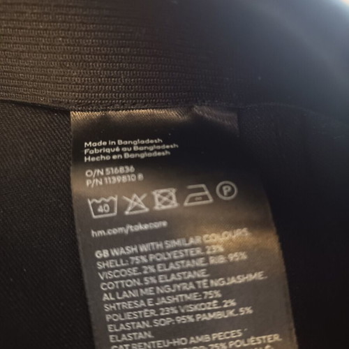 H&M maternity pants used, black medium fabric relaxed fit