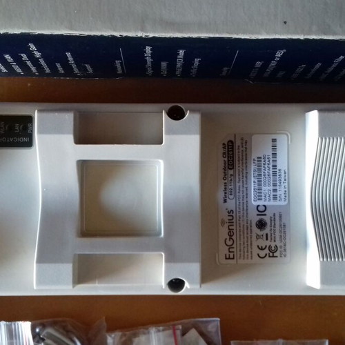 EnGenius EOC2611P Wireless Outdoor Client Bridge/Access Point like new