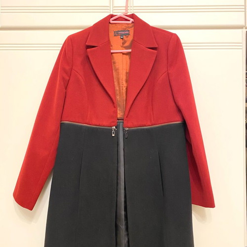 Coat black and red with zipper size M like new