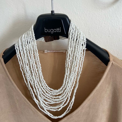 Women's necklace rich handmade like new, white
