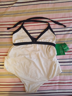 Benetton μαγιό εγκυμοσύνης καινούργιο με τα καρτελάκια του, άσπρο και μαύρο, μέγεθος M