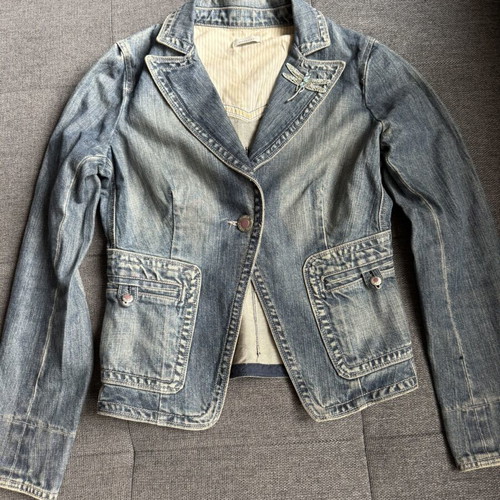 Pinko women's vintage denim jacket with dragonfly brooch, used, size M