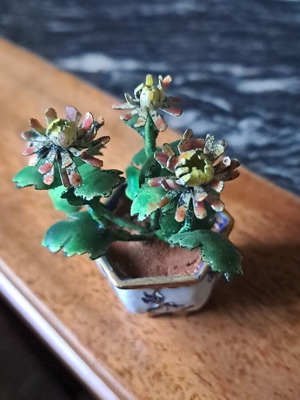 Miniature Clouzone collectible 5cm like new