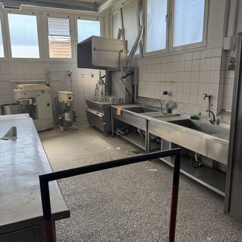 Bakery and Pastry Workshop for Rent in Central Polichni, 320 sqm