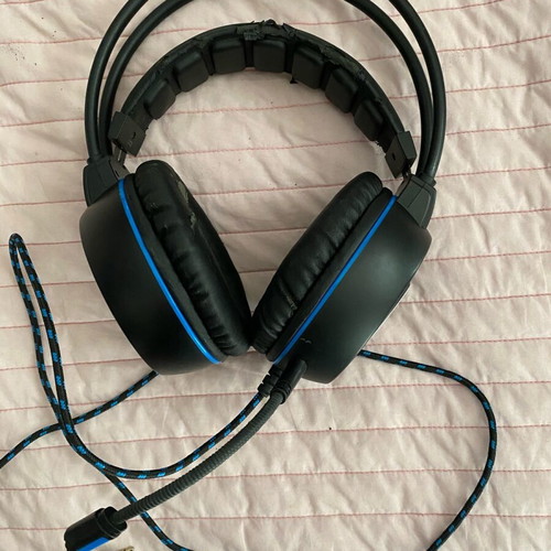 Sharkoon Skiller SGH1 headphones used, wired