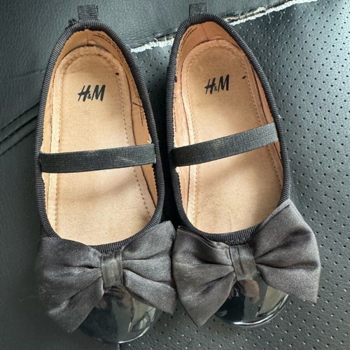 H&M ballerinas used, size 25, black
