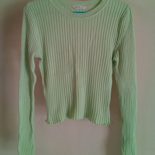 Terranova green t-shirt like new, slim fit, size L