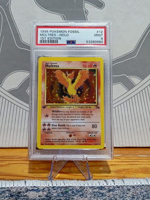 Moltres 1st Edition PSA 9 Mint Pokemon Card