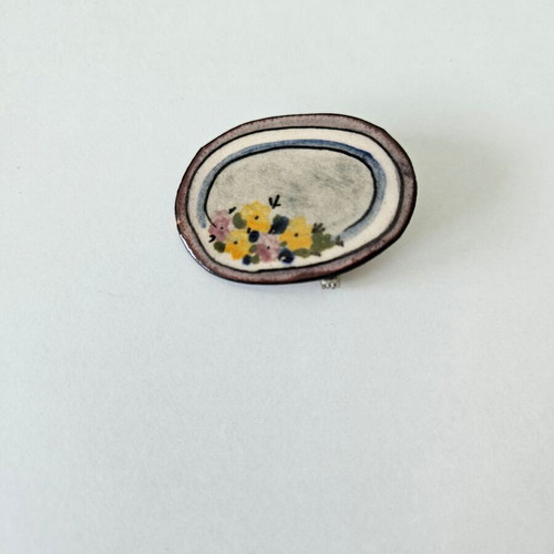 Ceramic vintage pins used, beige, hand-painted