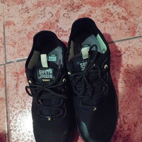 Safety Jogger safety shoes size 38 with safety vest new