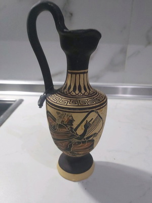 Museum replica of Greek vase like new