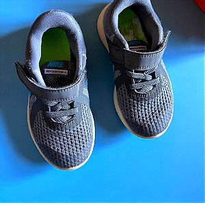 Αθλητικά παπούτσια Nike για αγόρι 26 νούμερο .