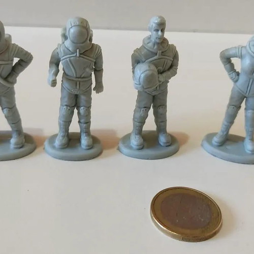 Astronaut figures new, pack of 8 soft plastic