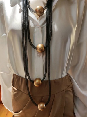 Κολιέ χειροποίητο τετραπλό καινούργιο με χρυσαφί σατινέ χάντρες