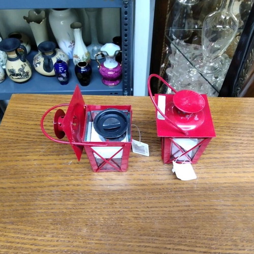 Set of red tabletop lanterns with handle, like new, 2 pieces