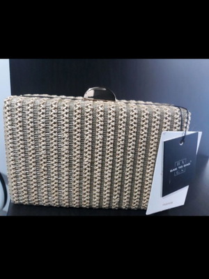 Bag to Bag γυναικείο τσαντάκι χειρός, χρυσό χρώμα, με αλυσίδα ώμου