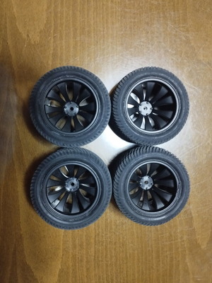 RC Car 1/8 ζαντολάστιχα μεταχειρισμένα, τετράδα