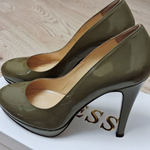 Muri pumps like new, size 38, brown and green