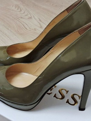 Muri pumps like new, size 38, brown and green