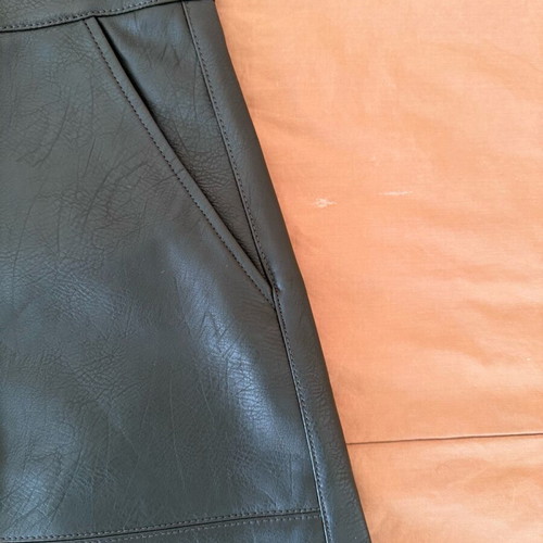 Ladi short leather skirt in A-line, like new