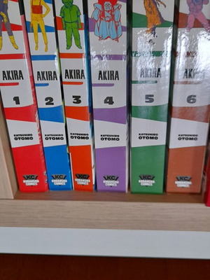 Akira 6άδα σαν καινούργιο, ολόκληρη συλλογή στα Αγγλικά