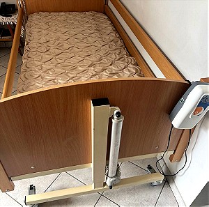 Νοσοκομειακό ηλεκτρικό σπαστό κρεβάτι με στρώμα και αερόστρωμα. Αναπηρικό αμαξίδιο