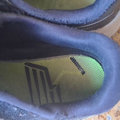 Nike kids athletic shoes used, size 28.5, black