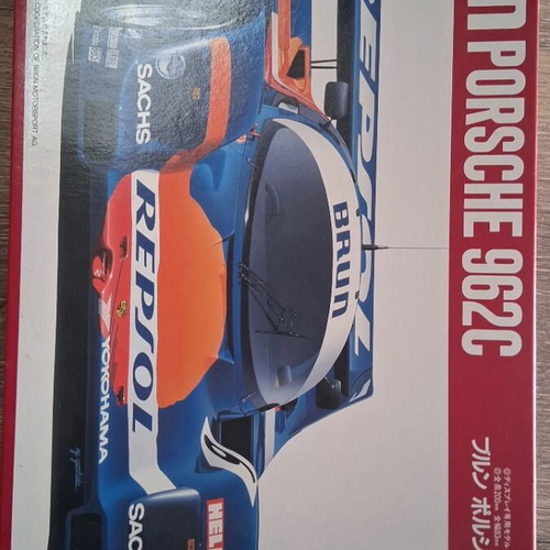 Hasegawa plastic model Brun Porsche 962C scale 1/24