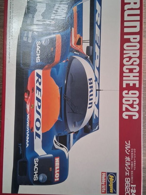 Hasegawa plastic model Brun Porsche 962C scale 1/24