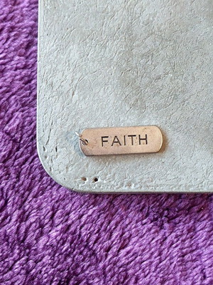 Silver pendant tag with Faith inscription