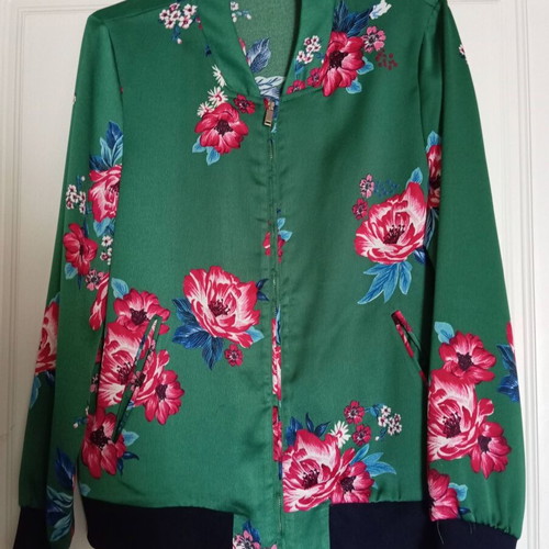 Stradivarius floral bomber jacket emerald green like new size M