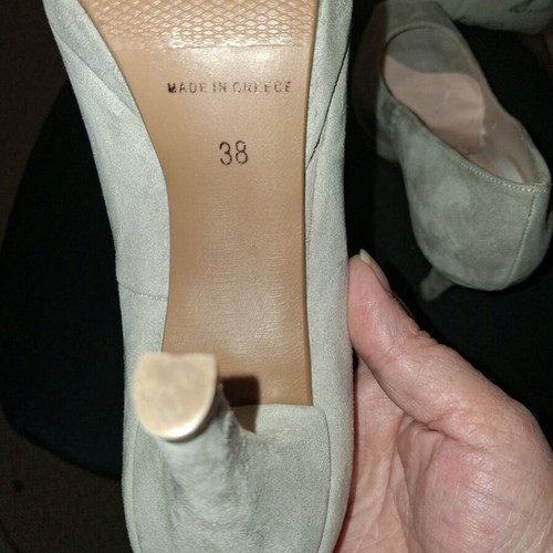 Peep toe suede pumps used, size 38, beige with platform