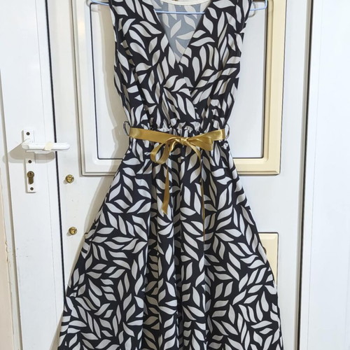 Wrap dress black and white with pockets like new, S/M/L