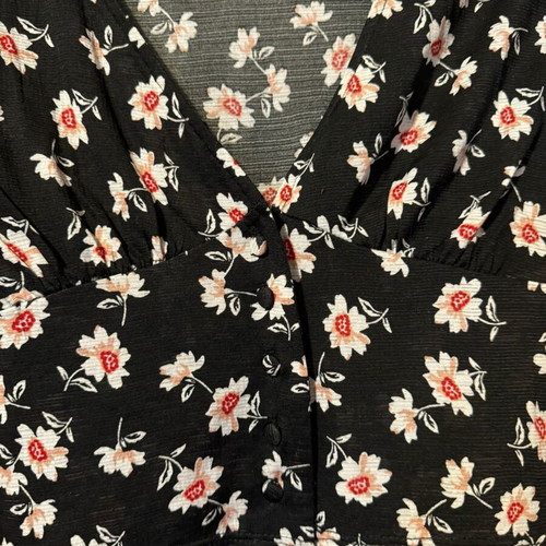 Black floral top like new with buttons