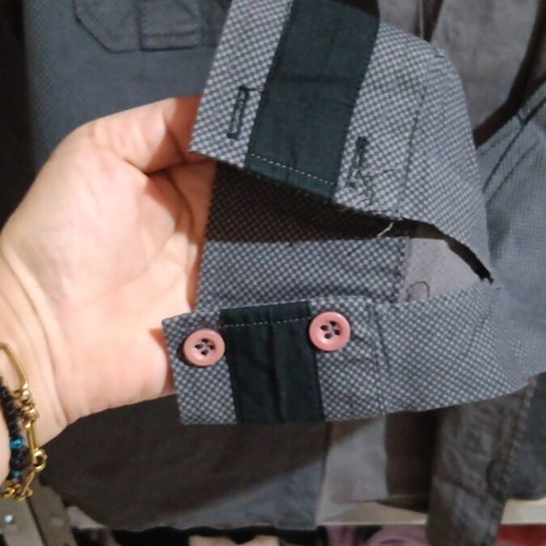 Men's or children's shirt like new, black and gray, size M